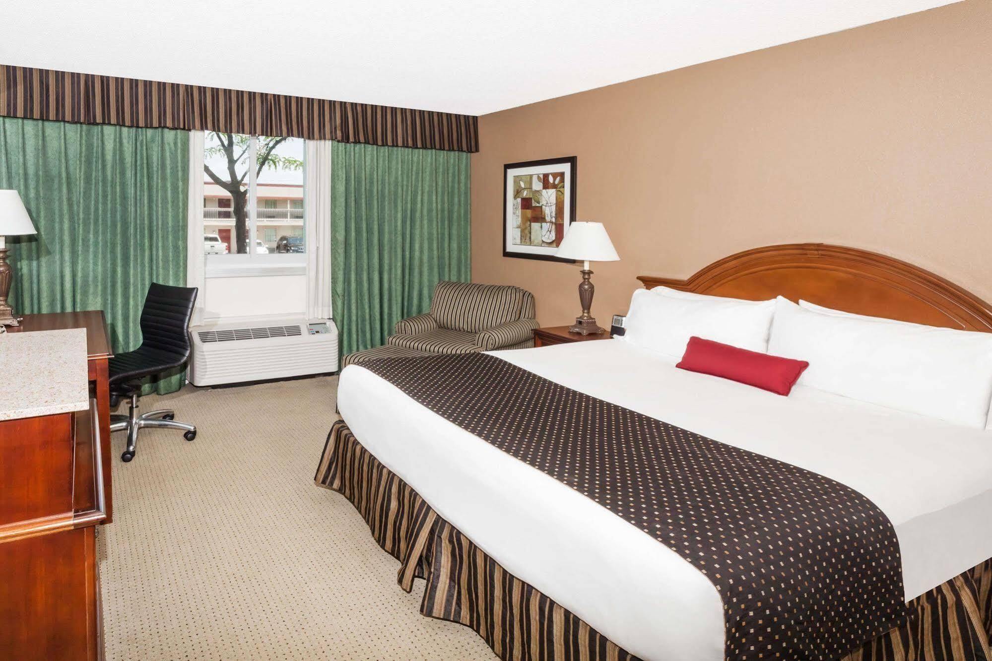 Hotel Wyndham Garden Warsaw Zewnętrze zdjęcie