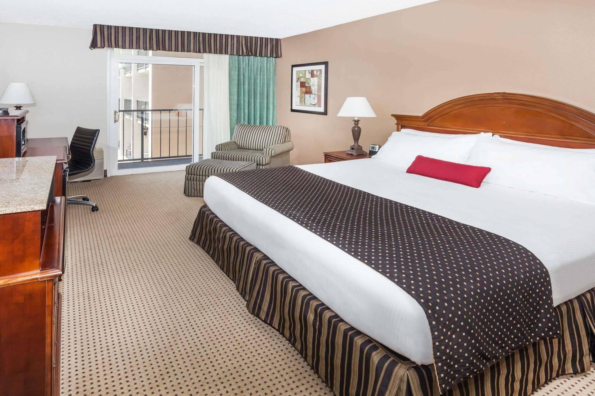 Hotel Wyndham Garden Warsaw Zewnętrze zdjęcie